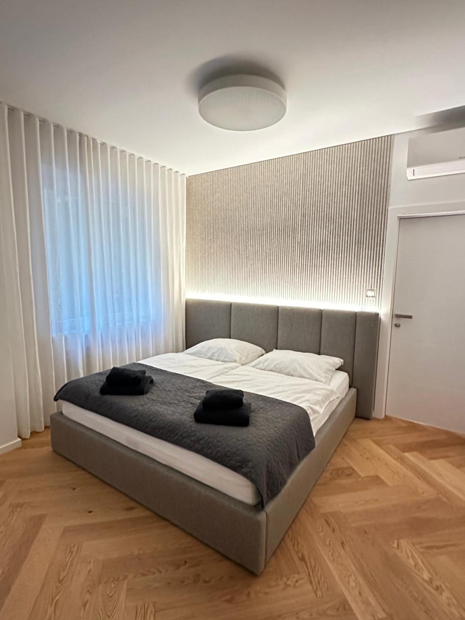 Bratislava Oldtown Apartment 130M2 ,60M2 Terrace And 2 Bathrooms Ngoại thất bức ảnh